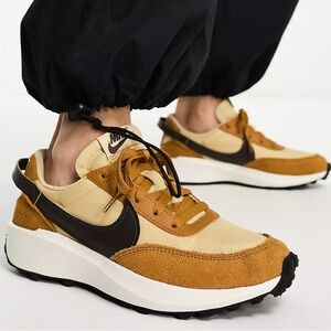 NWOT Nike Waffle Debut Sneakers Brown 9.5